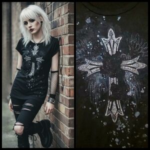Vtg Y2K abbey dawn blk gothic cross metal red blood spatter mallgoth shirt L